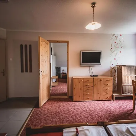 Primavera Vendegszobak * Eger