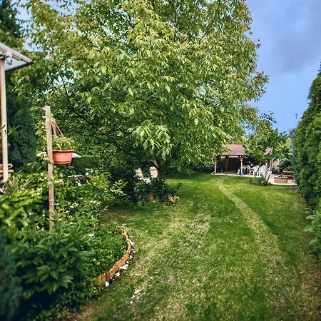 Primavera Vendegszobak Penzion Eger